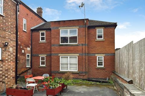 2 bedroom flat to rent, Mapperley Road, Nottingham, NG3
