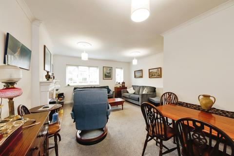 2 bedroom detached bungalow for sale, Ernsford Close, Dorridge, Solihull