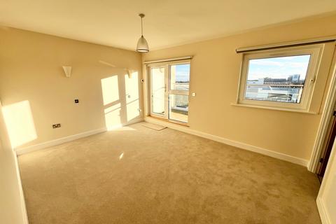 3 bedroom apartment to rent, Lifeboat Quay, Poole, BH15