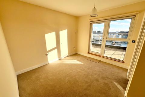 3 bedroom apartment to rent, Lifeboat Quay, Poole, BH15