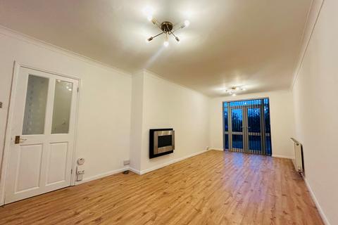 3 bedroom semi-detached house to rent, Field Lane, Birmingham, B32