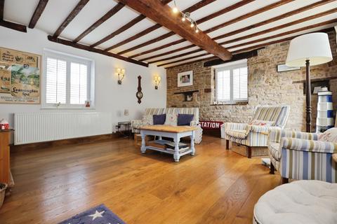 4 bedroom detached house for sale, High Street, Harbury, Leamington Spa
