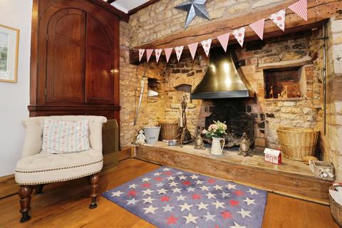 4 bedroom detached house for sale, High Street, Harbury, Leamington Spa