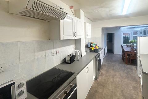 5 bedroom house to rent, Charter Avenue, Coventry, CV4