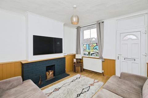 2 bedroom end of terrace house for sale, Victoria Street, Nottingham NG9