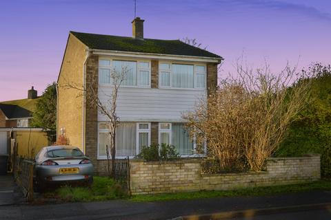 3 bedroom detached house for sale, High View, Deanshanger, Milton Keynes