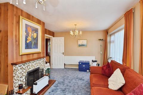 3 bedroom detached house for sale, High View, Deanshanger, Milton Keynes