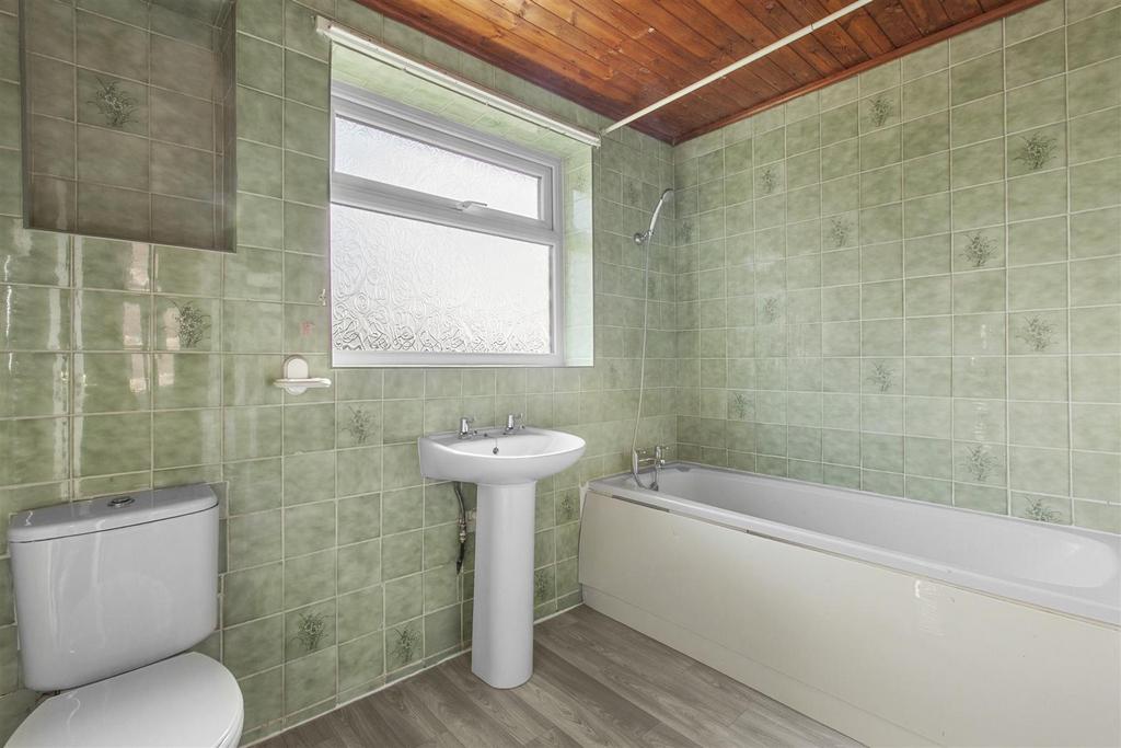 3 Hepplewhite Close, HP13 6 BZ-5.jpg