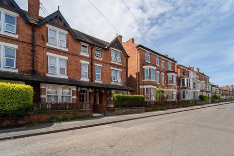 1 bedroom house to rent, Burford Road, Nottingham, NG7