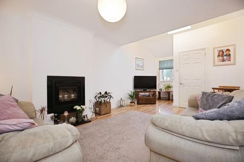 3 bedroom semi-detached house for sale, Fisher Road, Bishops Itchington, Southam