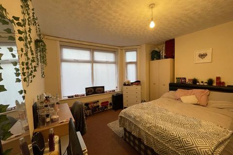3 bedroom house to rent, Newcombe Road, Southampton, SO15