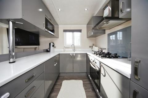 undefined, St. Thomas's Road, Luton