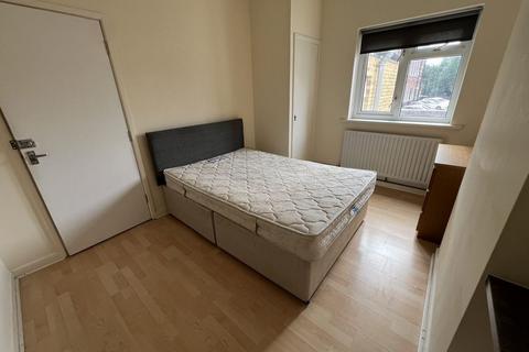 undefined, Oxford Avenue, Southampton, SO14