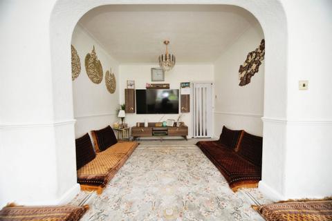 3 bedroom detached bungalow for sale, Exton Avenue, Luton