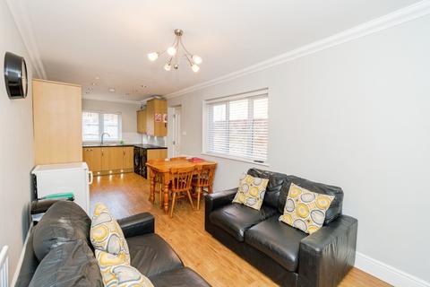 undefined, Milton Road, Southampton, SO15