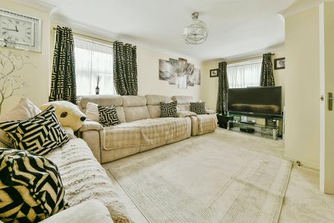 3 bedroom end of terrace house for sale, Carisbrooke Close, Off Hertford Road, Stevenage