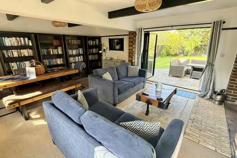 3 bedroom detached house for sale, New Lydd Road, Camber TN31