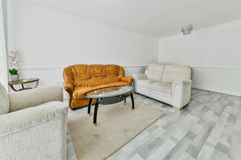 3 bedroom terraced house for sale, Kymswell Road, Stevenage