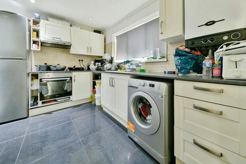 3 bedroom terraced house for sale, Kymswell Road, Stevenage