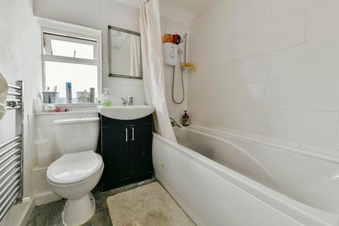 3 bedroom terraced house for sale, Kymswell Road, Stevenage