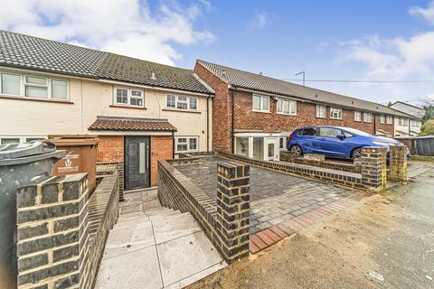 Chertsey Rise, Stevenage