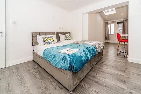undefined, Chertsey Rise, Stevenage