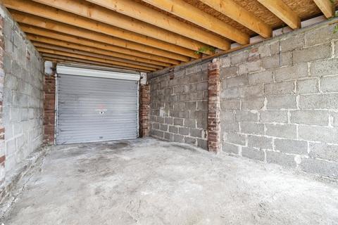 3 bedroom end of terrace house for sale, Derwent Road, Torquay