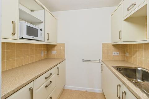 1 bedroom flat for sale, Falkland Road, Torquay