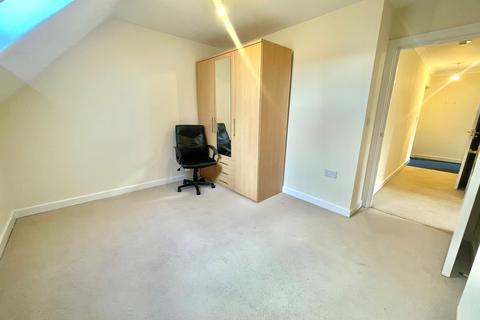 2 bedroom flat to rent, Thorn Court, Bournemouth, BH7