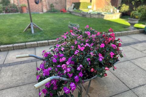 undefined, Farriers Green, Monkton Heathfield, Taunton