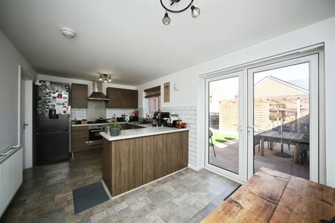undefined, Beacon Close, Bathpool, Taunton