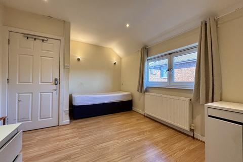 1 bedroom house to rent, Beck Lane, Beckenham, BR3