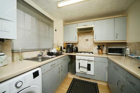 2 bedroom terraced house for sale, Standfast Place, Taunton
