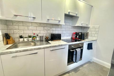 1 bedroom flat to rent, The Crescent, Bournemouth, BH1
