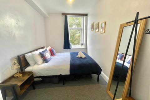1 bedroom flat to rent, The Crescent, Bournemouth, BH1