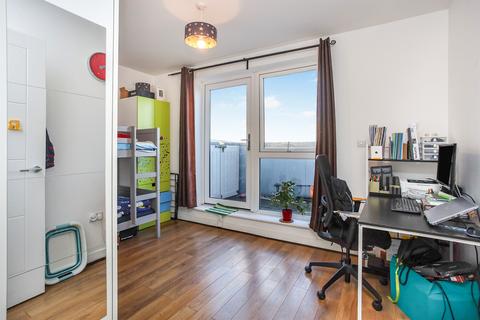 2 bedroom apartment for sale, Sovereign Way, Tonbridge