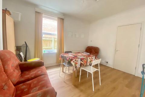 undefined, Wilton Avenue, Southampton, SO15