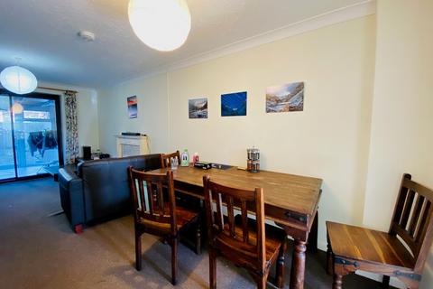 4 bedroom house to rent, Berkeley Close, Southampton, SO15