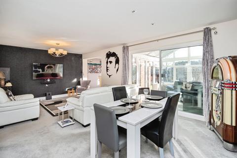 4 bedroom detached house for sale, Windsor Road, Crowborough