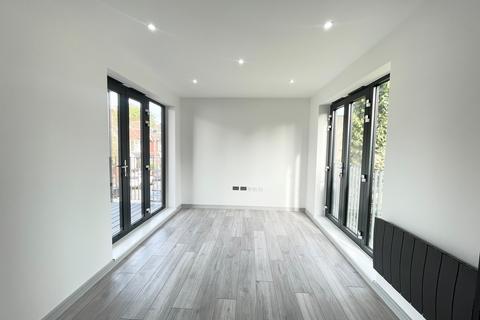 undefined, Chingford Road, London, E17