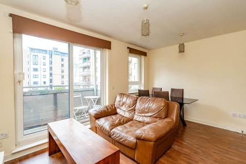 2 bedroom flat to rent, Hawkhill Close, Leith, Edinburgh