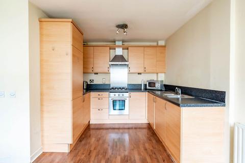 2 bedroom flat to rent, Hawkhill Close, Leith, Edinburgh