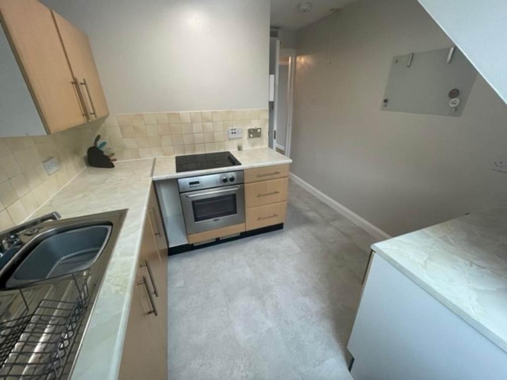 Kitchen 2
