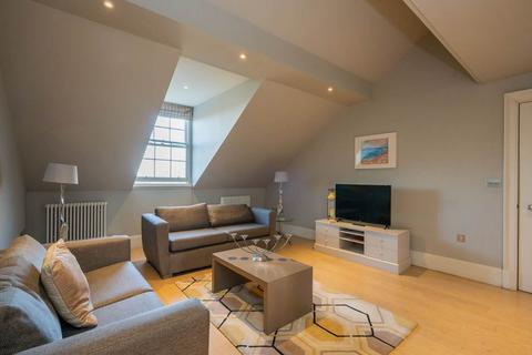 2 bedroom flat to rent, Queen Street, City Centre, Edinburgh