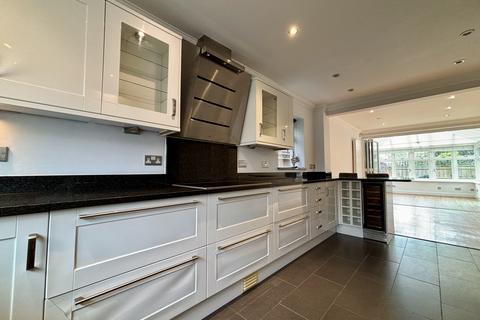 6 bedroom detached house to rent, Wagtail Walk, Beckenham, BR3