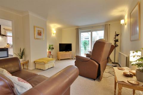 3 bedroom detached bungalow for sale, Thurlow Avenue, Beverley