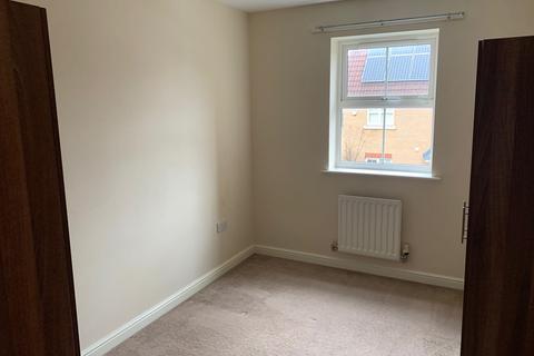 2 bedroom flat to rent, Piper Way, Ilford, IG1