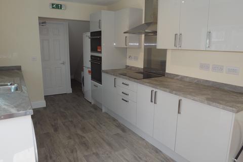 6 bedroom house to rent, Gloucester Road, BRISTOL, BS7
