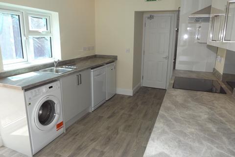 6 bedroom house to rent, Gloucester Road, BRISTOL, BS7