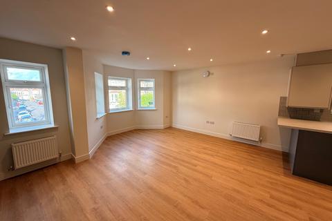 3 bedroom apartment to rent, Fishponds Road, Bristol, BS5